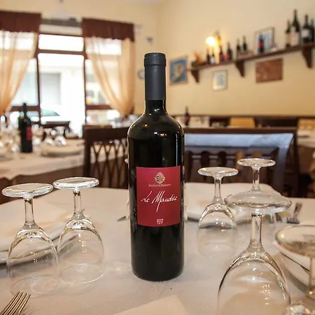 阿尔伯戈佩尔塞奥酒店 酒店 Portopalo Di Capo Passero