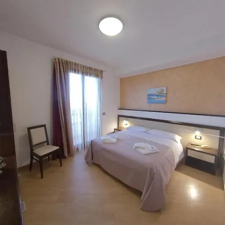 Perseo 3* Portopalo Di Capo Passero