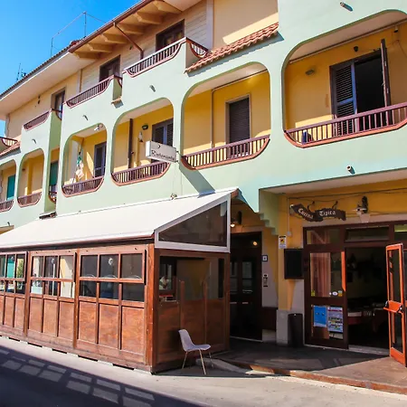 Perseo 3* Portopalo Di Capo Passero