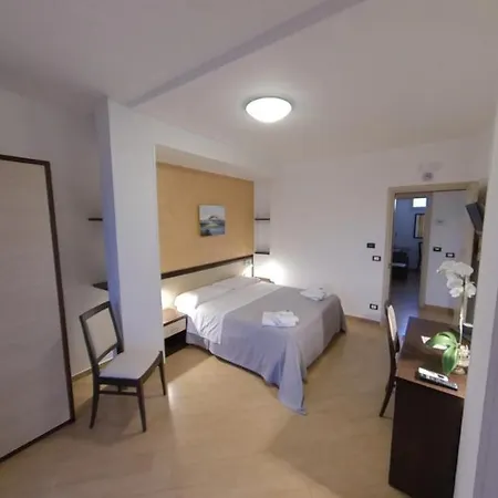 Perseo 3* Portopalo Di Capo Passero